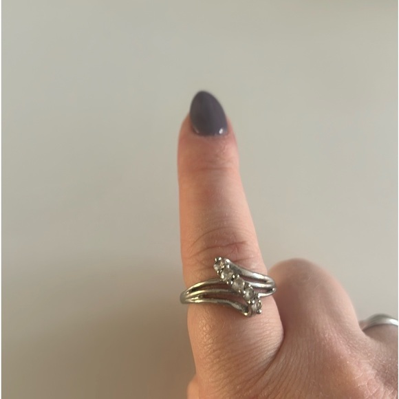 5 Stone White Sapphire Sterling Silver Ring Size 7 - Picture 2 of 7